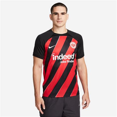 Eintracht x Nike Kollektion 2024/25 